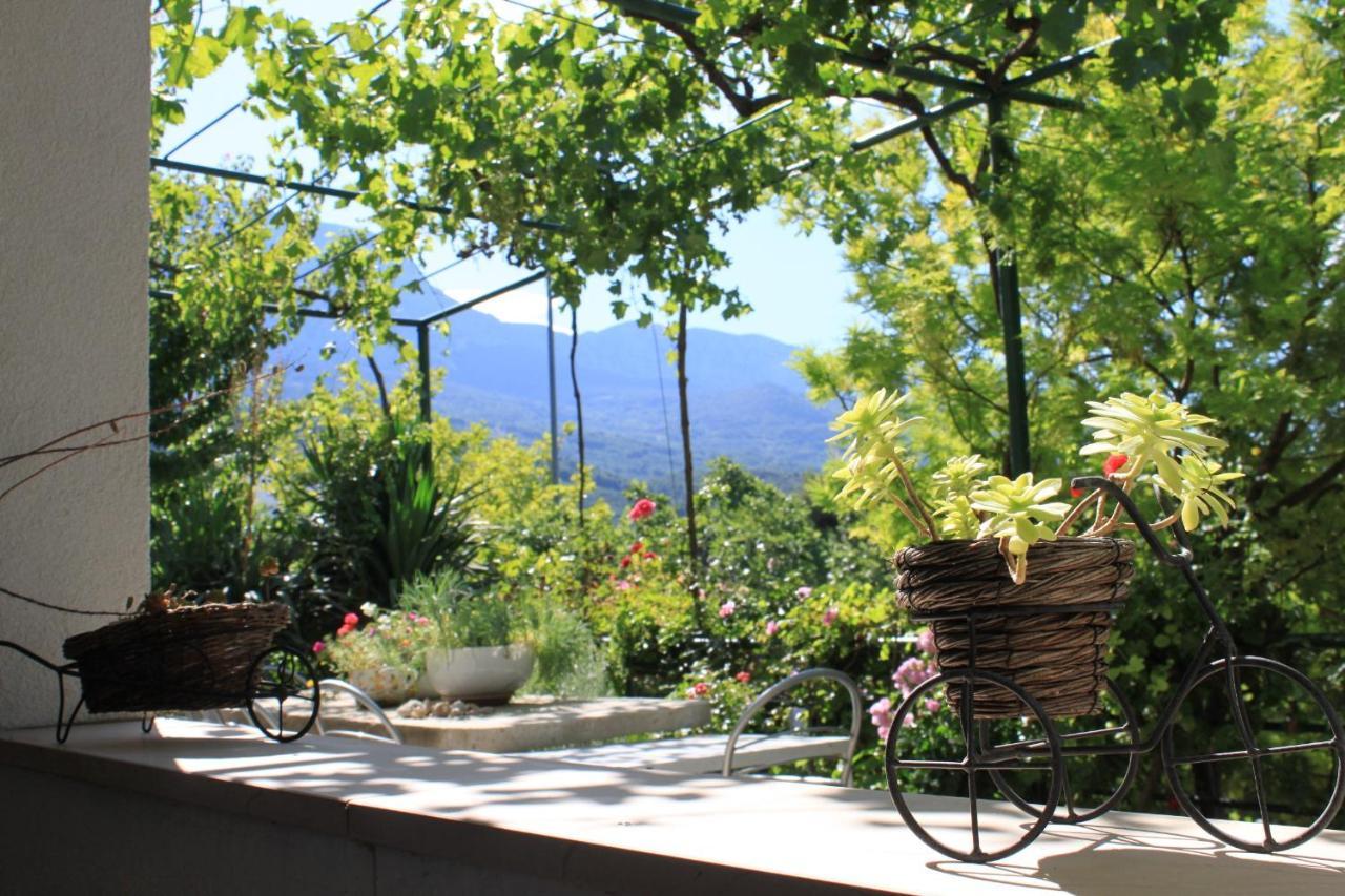 Apartments And Rooms With Parking Space Tucepi, Makarska - 6901 Exterior foto
