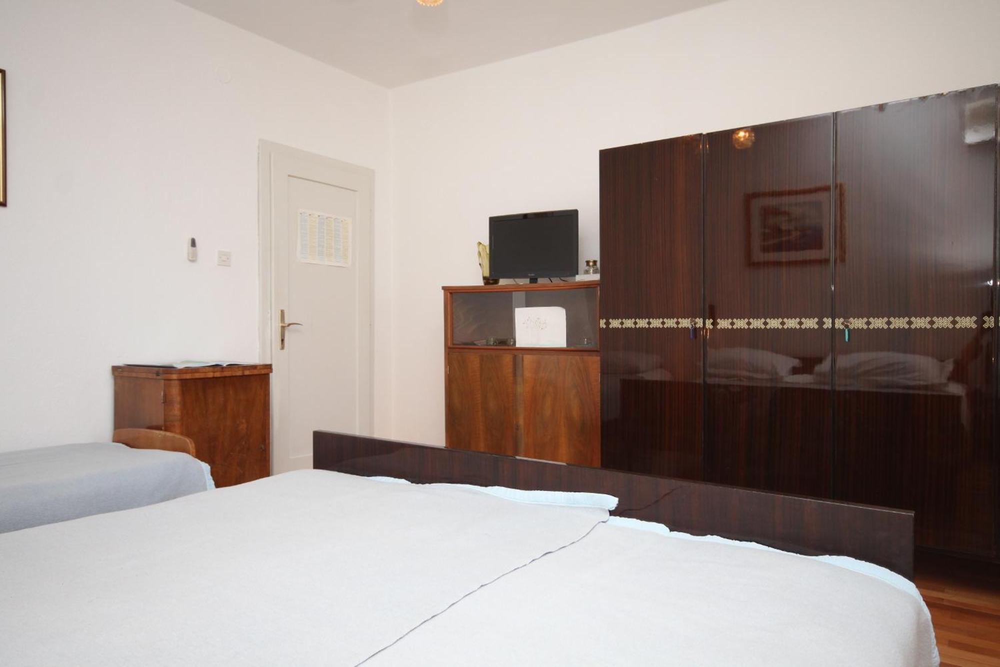 Apartments And Rooms With Parking Space Tucepi, Makarska - 6901 Quarto foto