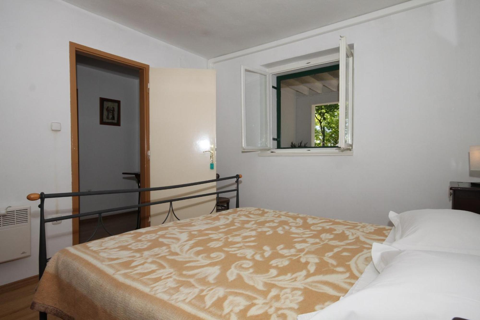 Apartments And Rooms With Parking Space Tucepi, Makarska - 6901 Quarto foto